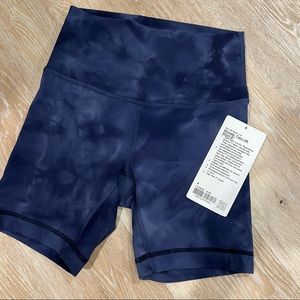 NWT Lululemon navy Diamond dye wunder train biker shorts 6” size 4